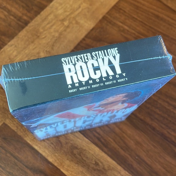 NEVER OPENED ROCKY SYLVESTER STALLONE MOVIE ANTHOLOGY DVD SET - ROCKY I - V - Picture 4 of 9